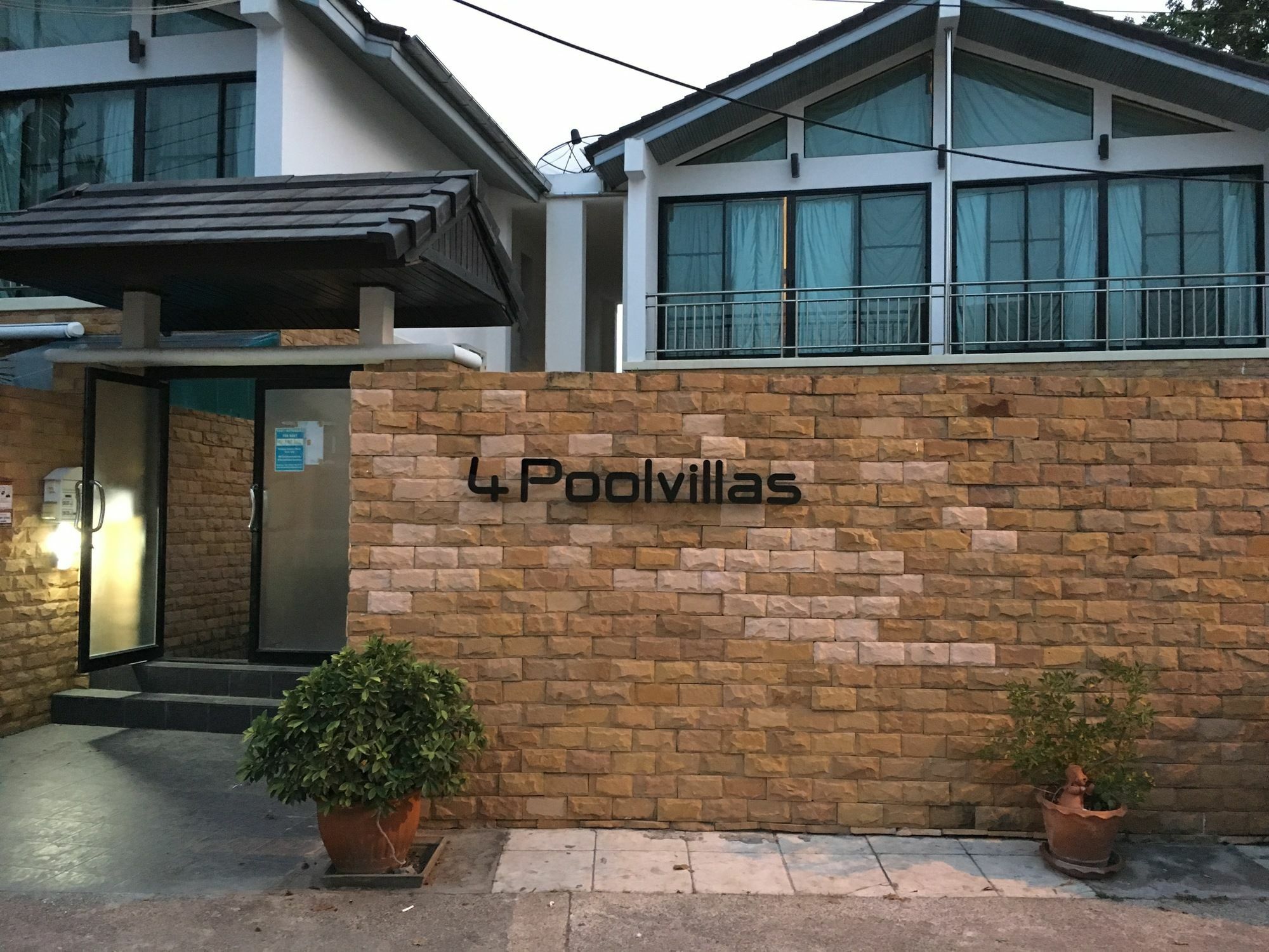 4Poolvillas Pattaya Exterior photo